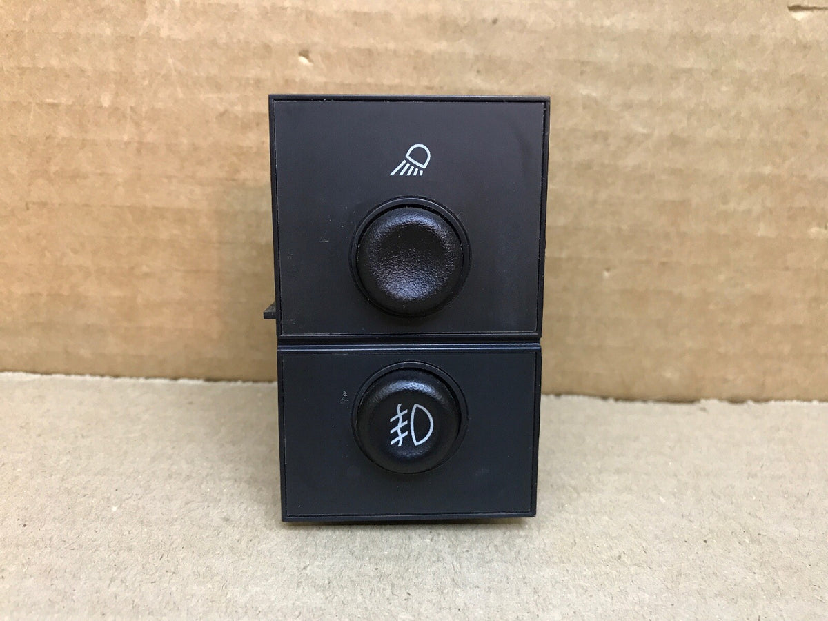 03 06 SILVERADO AVALANCHE SIERRA CARGO FOG LIGHT SWITCH BUTTON CONTROL 150765880