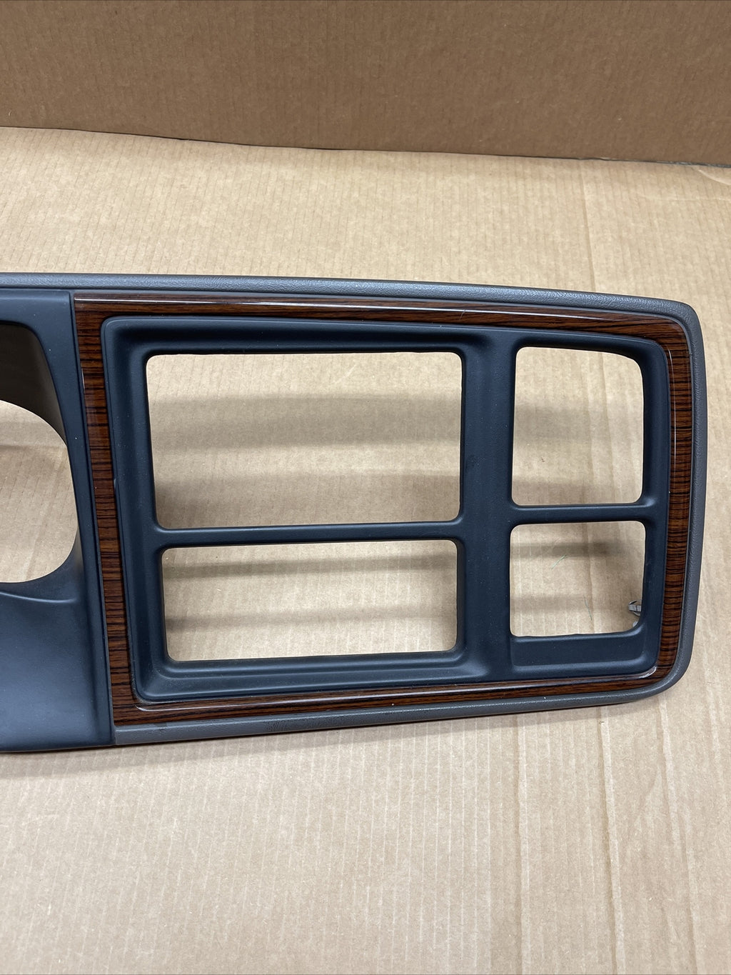 2003 2006 Cadillac Escalade Cluster Dash Bezel Ebony Woodgrain 15100030 150559934