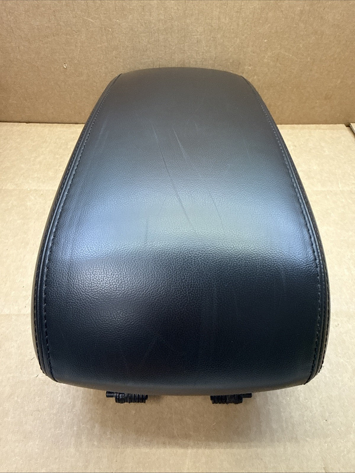 14-21 Grand Cherokee Durango Center Console Lid Cover Top Arm Rest Armrest Black2