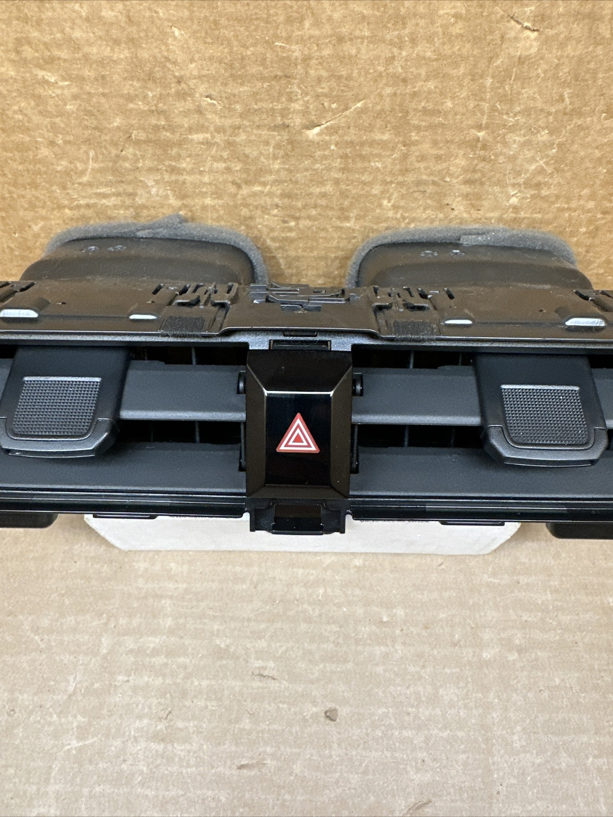 2020   2024 TOYOTA COROLLA DASH PANEL CENTER VENT HAZARD SWITCH 55670 02780 OEM3
