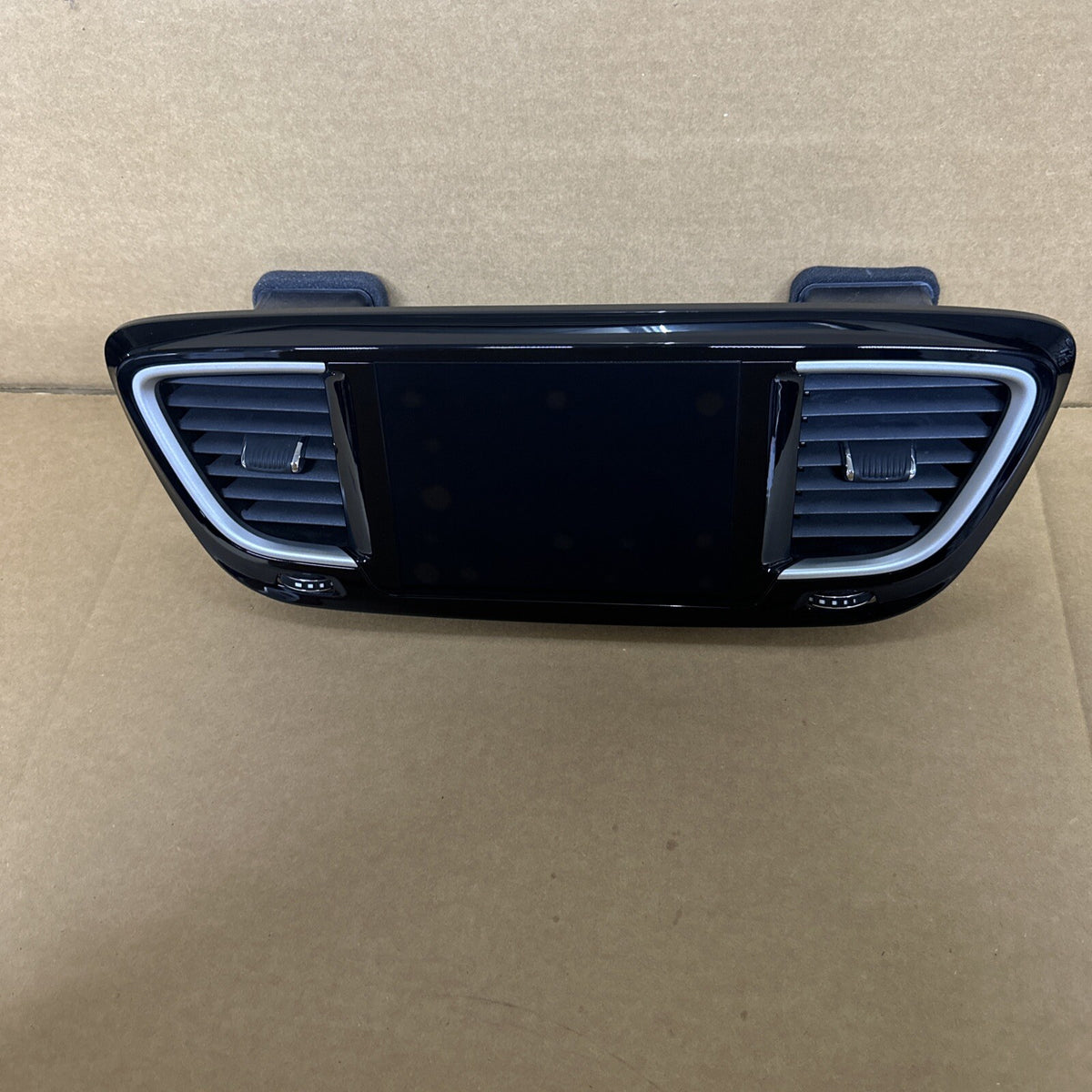 2017 Chrysler Pacifica Dash Radio Touch Screen Bezel Vent P68223456AD0