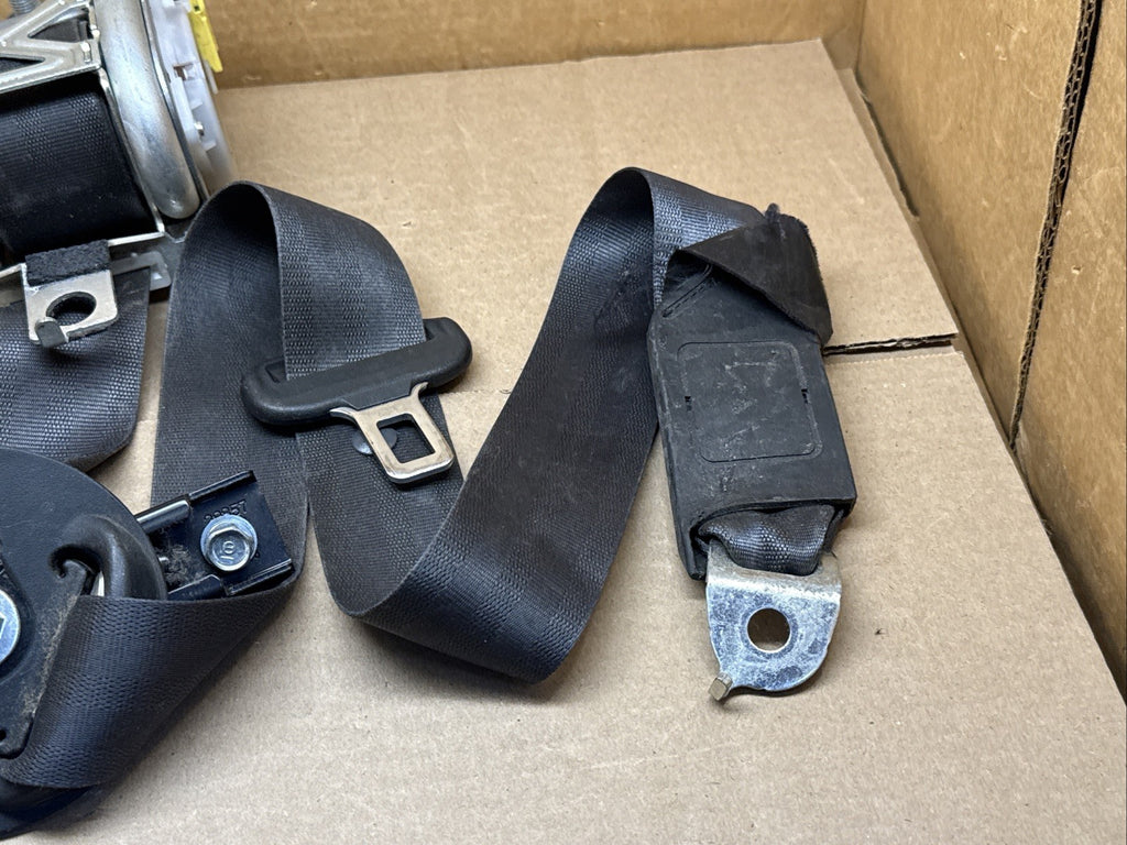 2012 2016 Scion tC Front Left Driver Side Seat Belt Seatbelt Retractor3