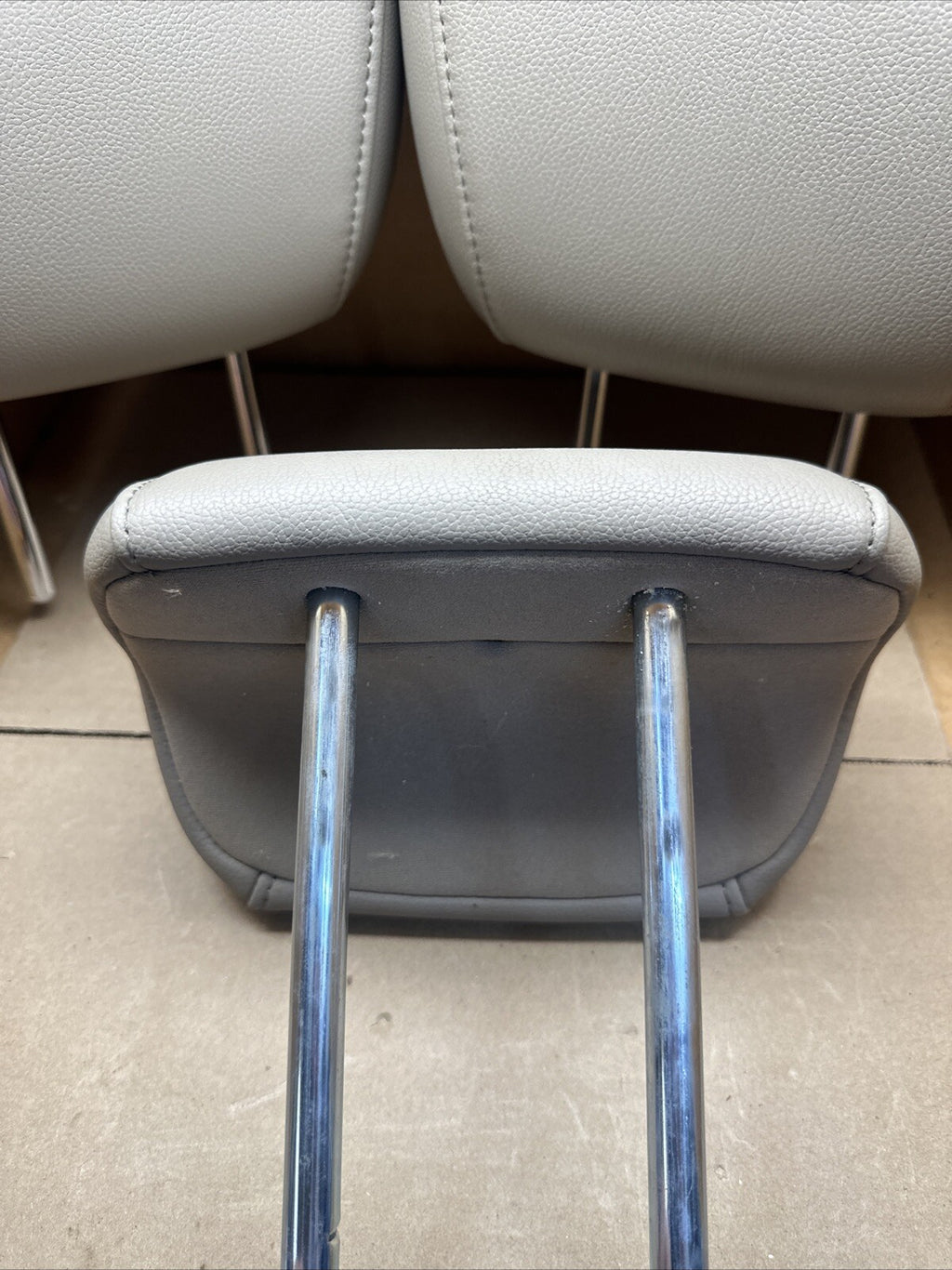 2011 2017 Honda Odyssey Rear Third 3rd Row Seat Head Rest Headrest Set Beige4