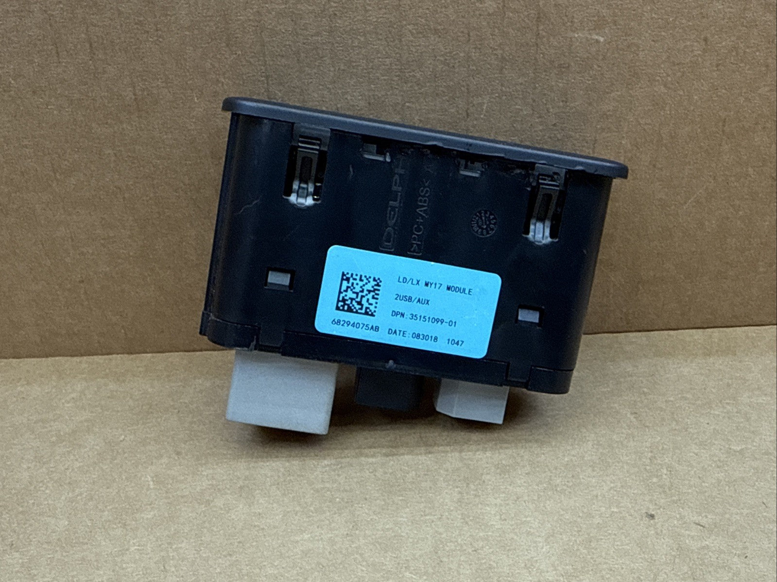 2017 2023 DODGE CHARGER CHALLENGER USB PORT CENTER CONSOLE OEM 68294075AB6