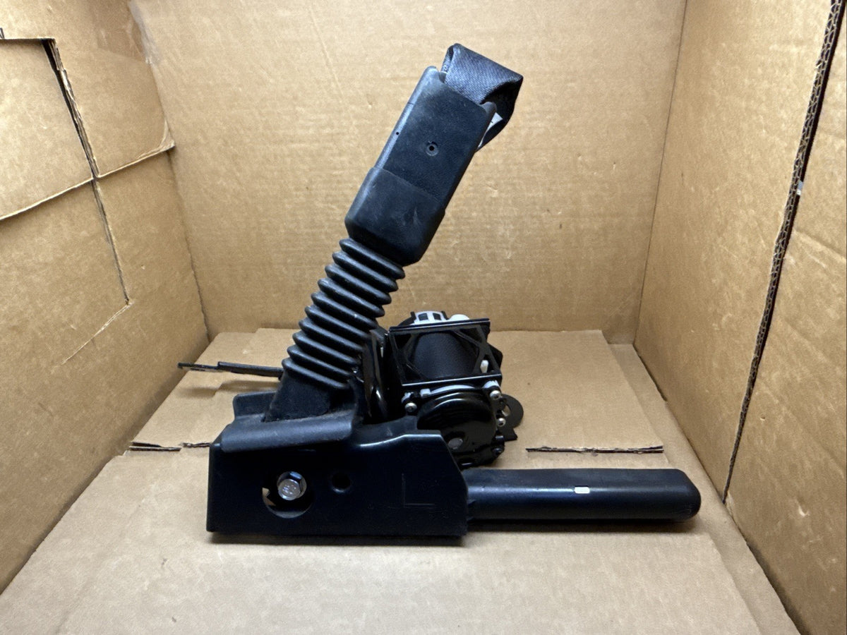 2014 2017 Intiniti Q50 Front Left Driver Side Seat Belt Seatbelt Retractor Black8