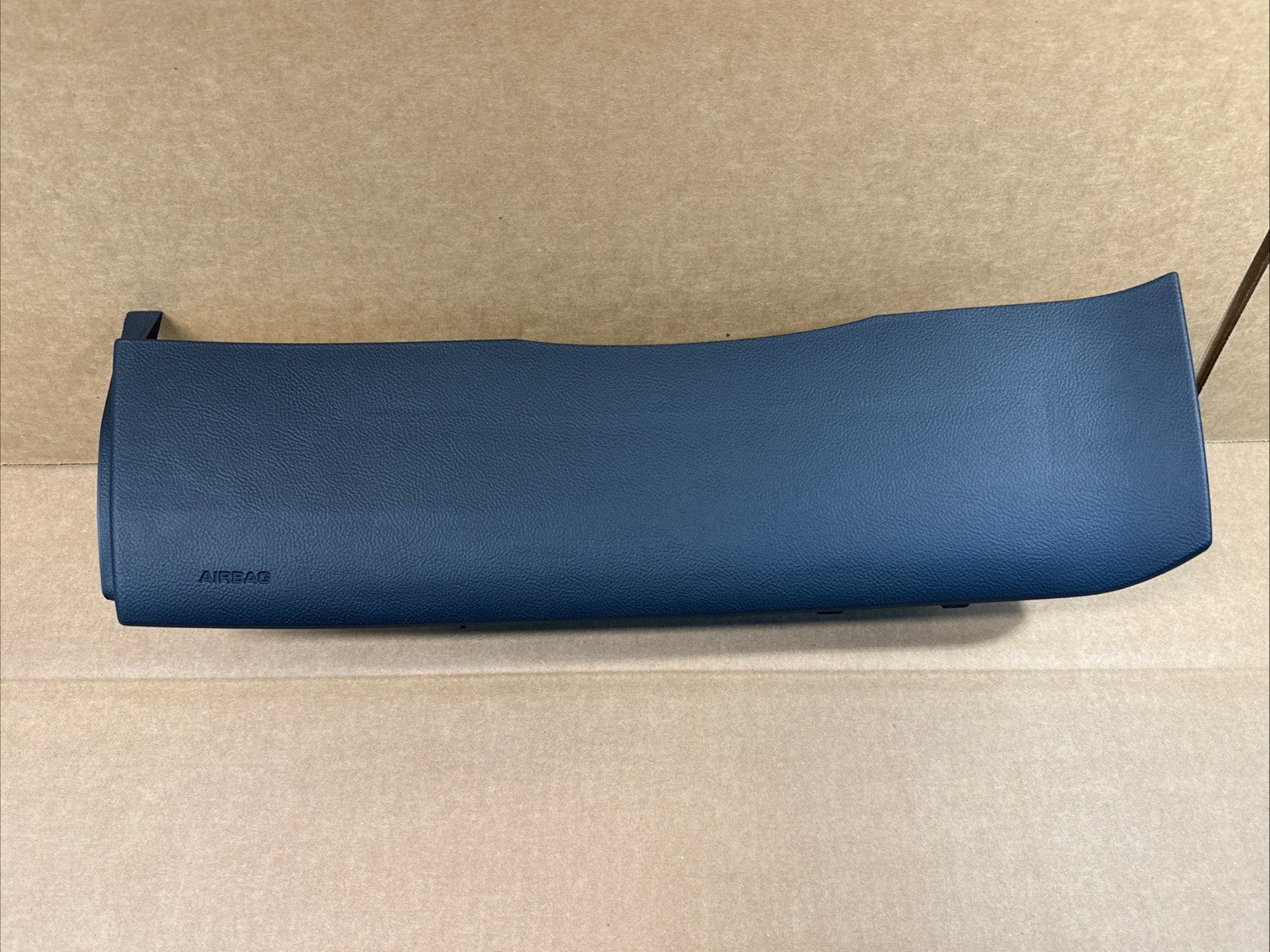 16 18 MKX 19 21 Nautilus Front Left Side Driver Knee Lower Air Bag Airbag Black1