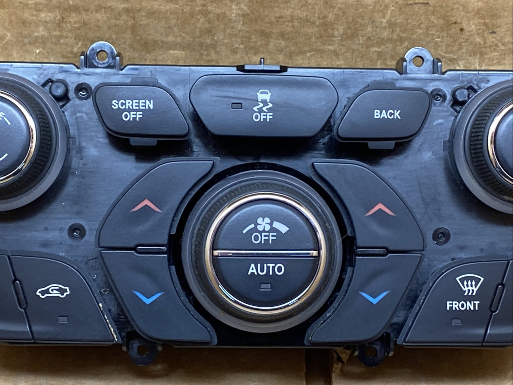 2015 2017 Chrysler 200 Temp Temperature Dual Climate Control OEM 68227513AG2