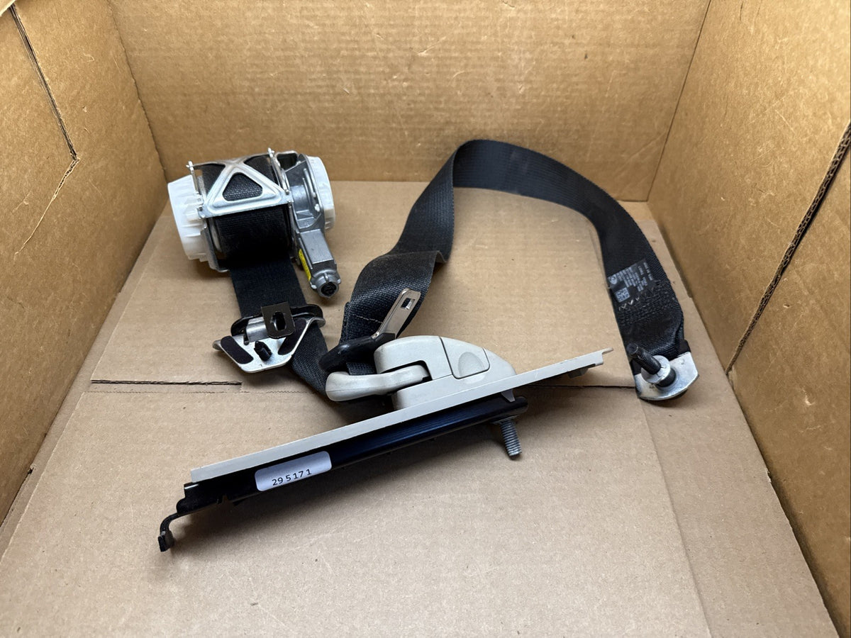 2014 2019 Ford Fiesta Front Left Driver Side Seat Belt Seatbelt Retractor0