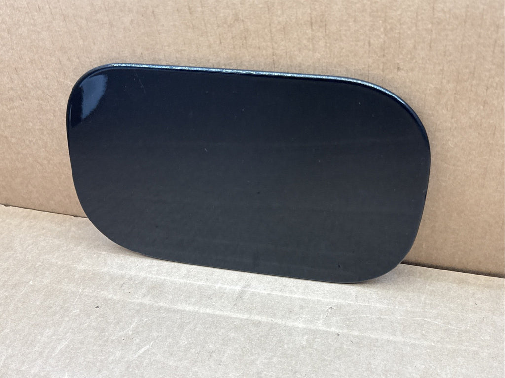 2018 2024 Chevy Equinox Fuel Gas Tank Filler Door Lid Cover Black GB8 Scratched2