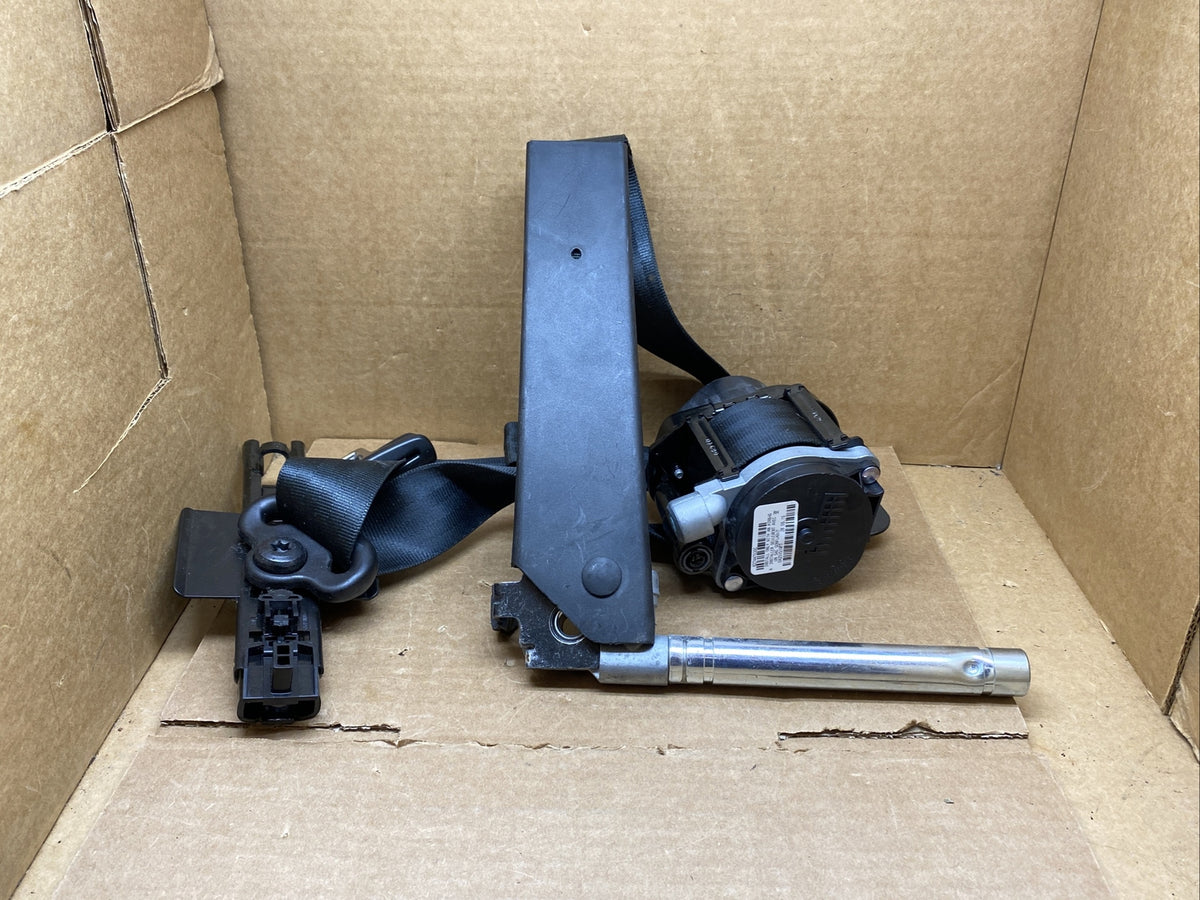2013 2018 Ford Escape Front Right Passenger Side Seat Belt Seatbelt Retractor9