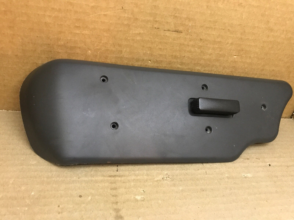 03 06 Silverado Tahoe Driver Left Seat Power Switch Assembly Bezel 889416701