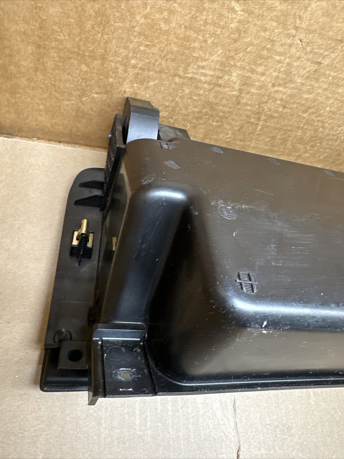 2014 2019 Silverado Sierra Upper Glove Box Glovebox Dash Insert Storage Cocoa8
