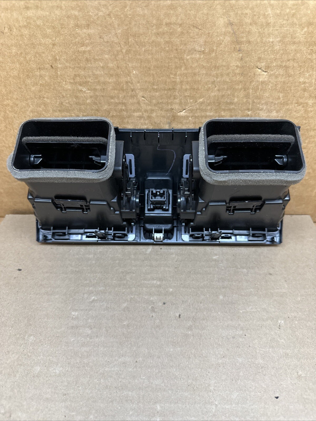 2016 2017 SUBARU CROSSTREK CENTER DASH AIR VENTS TRIM HAZARD BUTTON S155081804