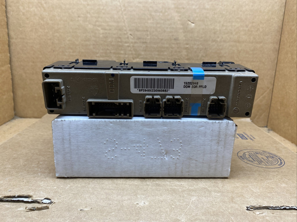 2004 2007 Silverado Sierra Front Left Driver Door Window Control Switch OEM6