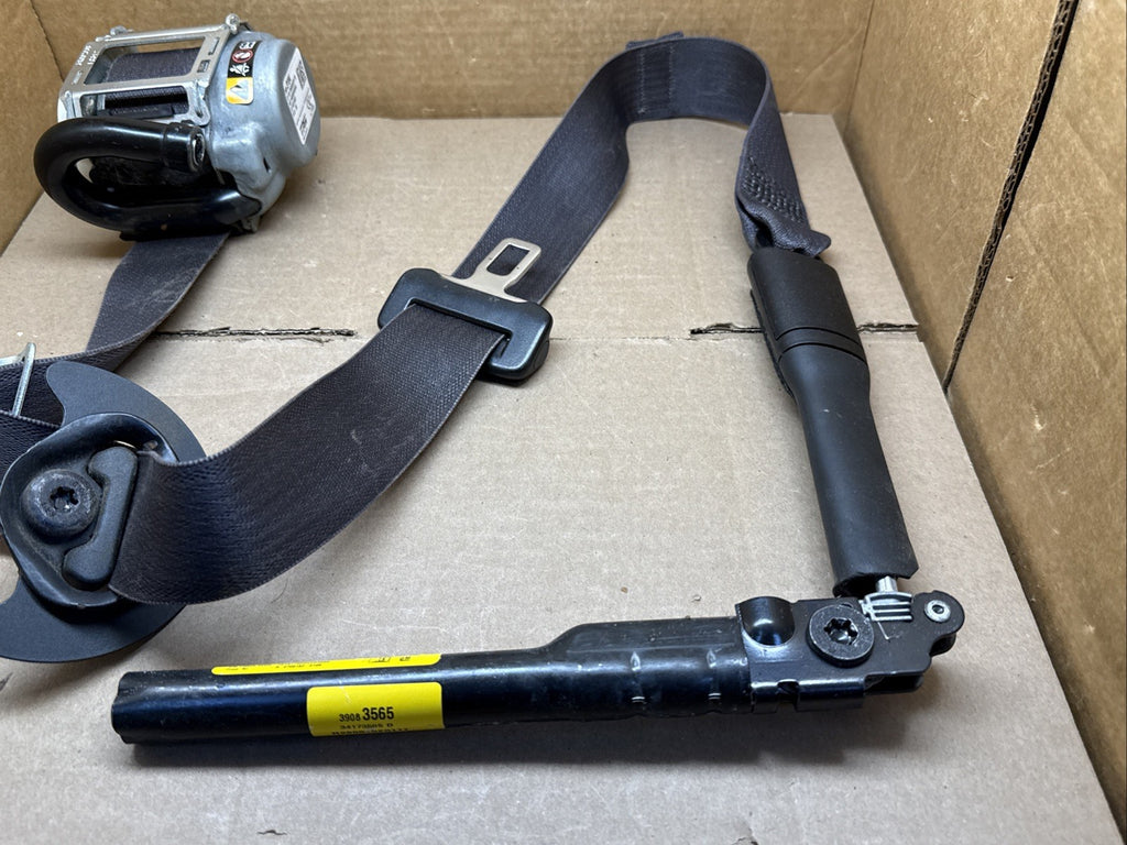 2016 2017 Cruze Front Left Driver Side Seat Belt Seatbelt Retractor3