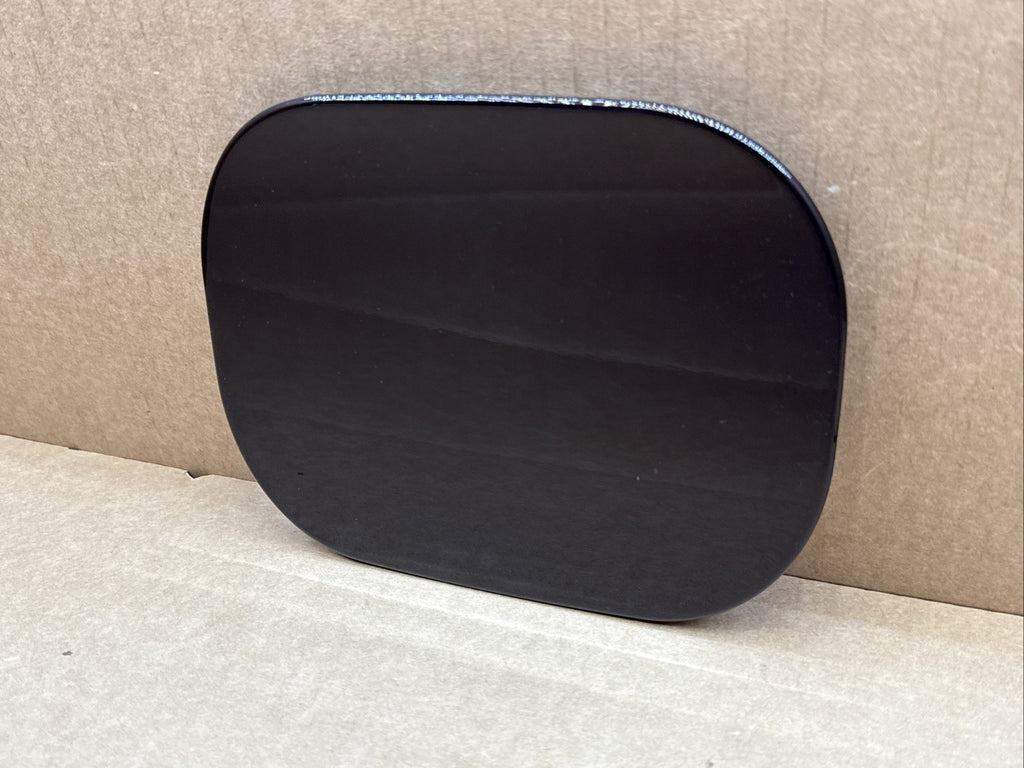 2018 2023 Chevrolet Traverse Fuel Gas Tank Filler Door Lid Cover OEM Maroon GLR3