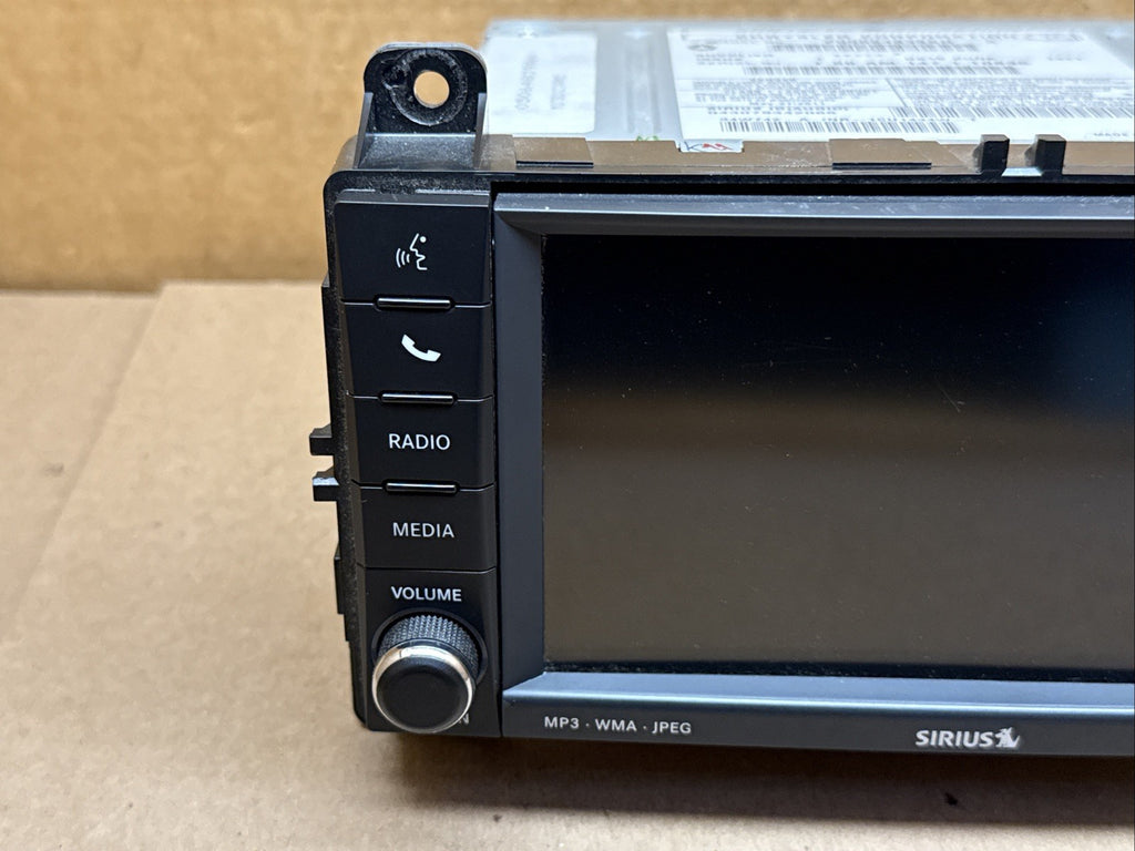2011 2013 Jeep Grand Cherokee Radio RHB P05064839AH 05064839AH1