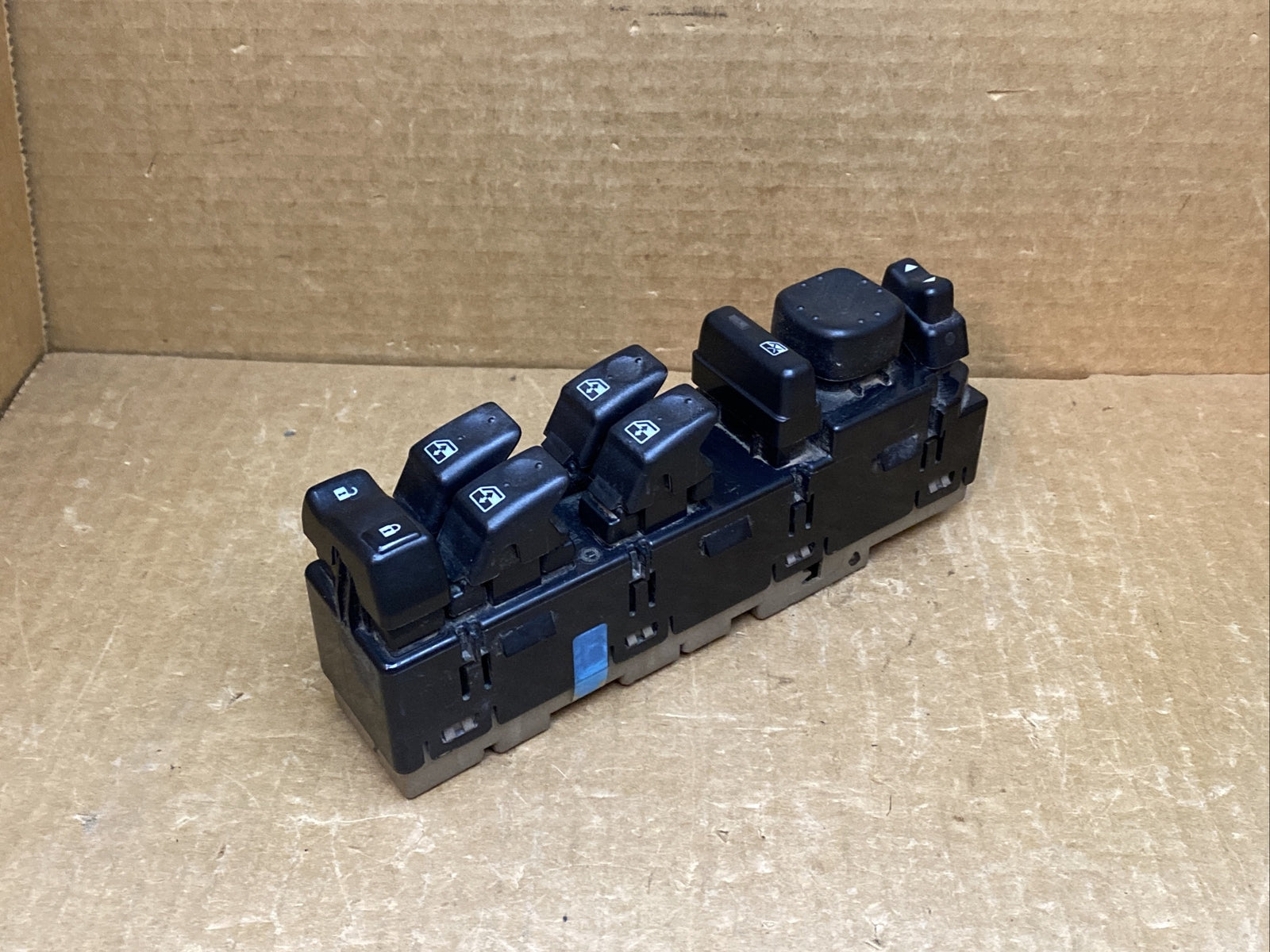 03 06 Tahoe Yukon Silverado Front Driver Door Window Control Switch OEM 151862082