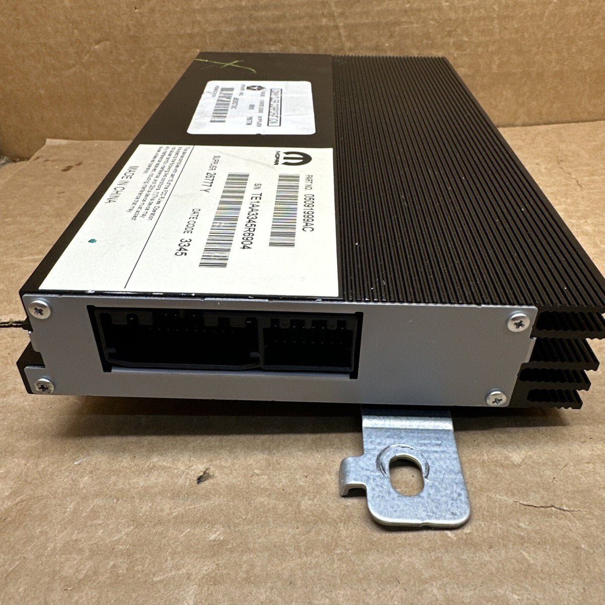 15 17 Jeep Cherokee Radio Audio Stereo Amplifier Amp 68200272AC 05091999AC3