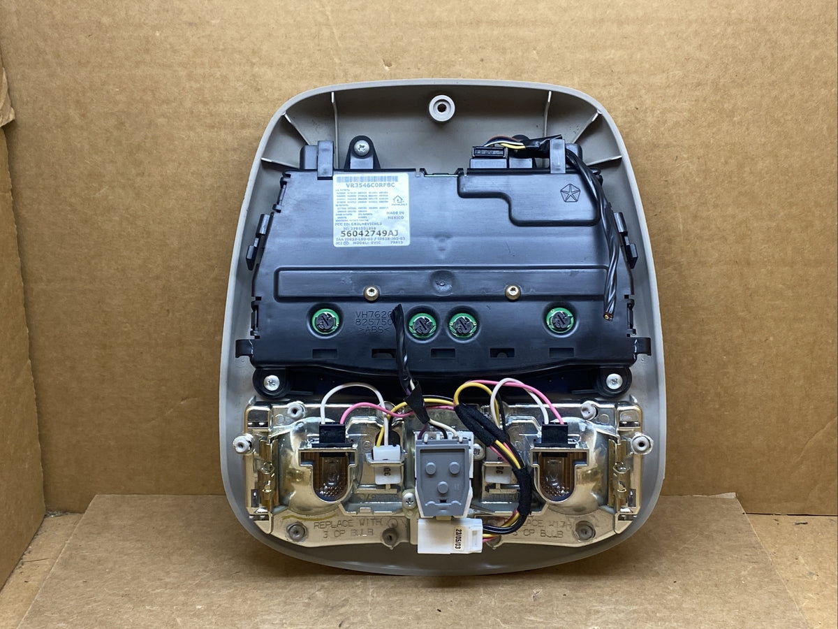 99 04 Jeep Grand Cherokee Overhead Console Interior Map Dome Light 56042749AJ7