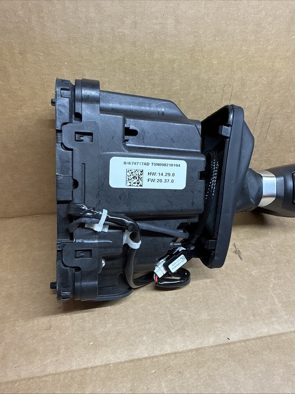 2015 2023 CHARGER CHALLENGER FLOOR CONSOLE AUTOMATIC GEAR SHIFTER 04670717AD OEM3