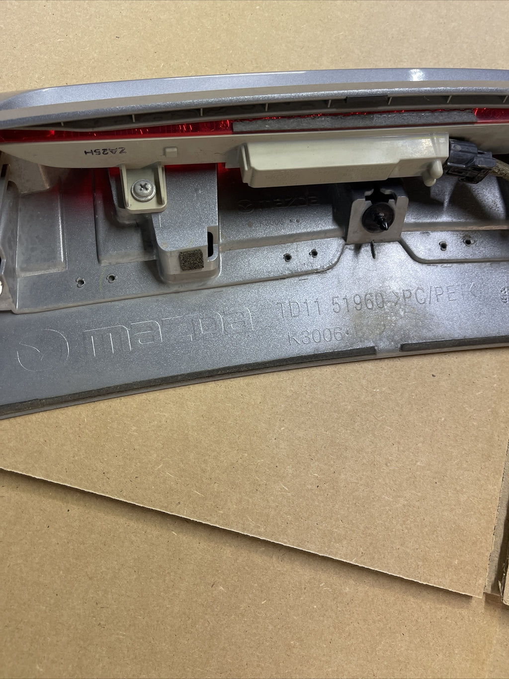 2007 2015 MAZDA CX 9 CX9 REAR LIFT GATE SPOILER 3RD THIRD BRAKE SILVER PAINT 38P7