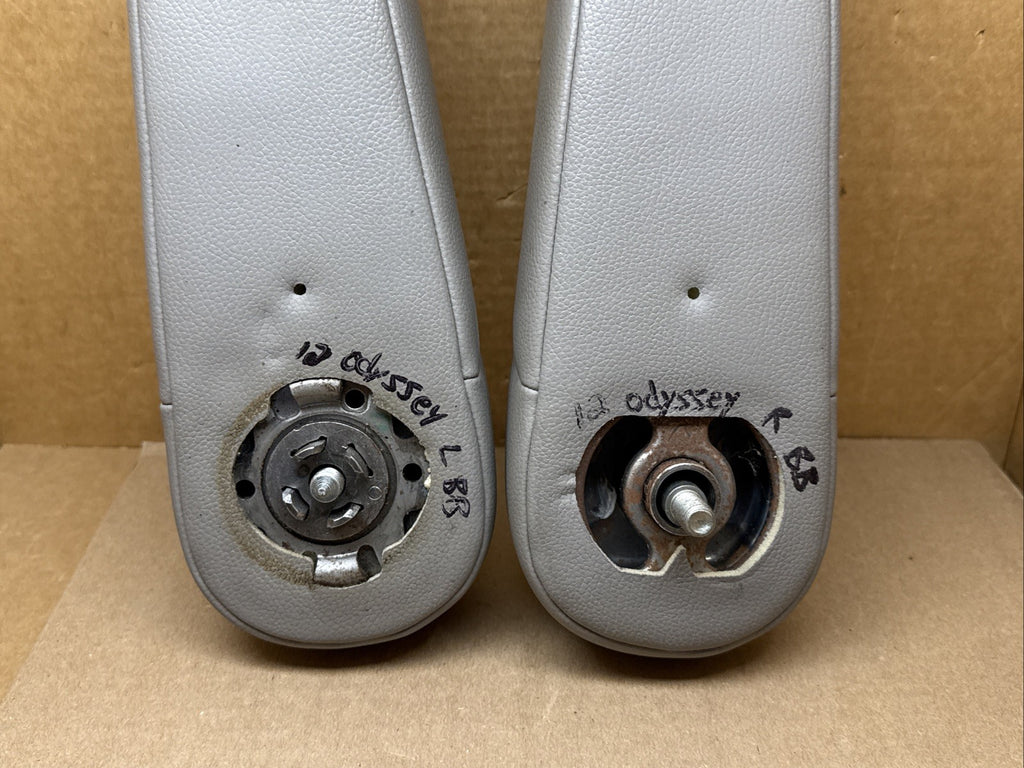 2011 2017 Odyssey Front Driver Passenger Seat Armrest Set Pair Light Grey5