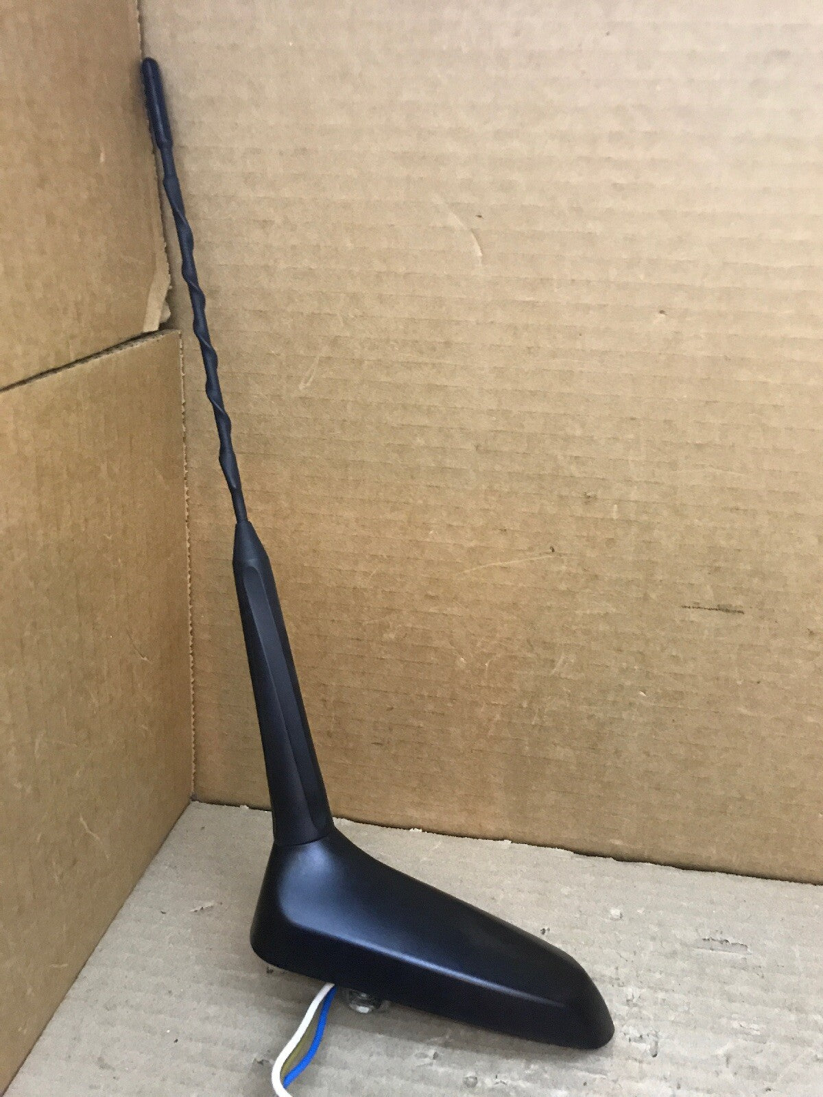 2011 2014 Chevrolet Cruze OEM Roof Antenna Black Radio Base GM Chevy 952277751