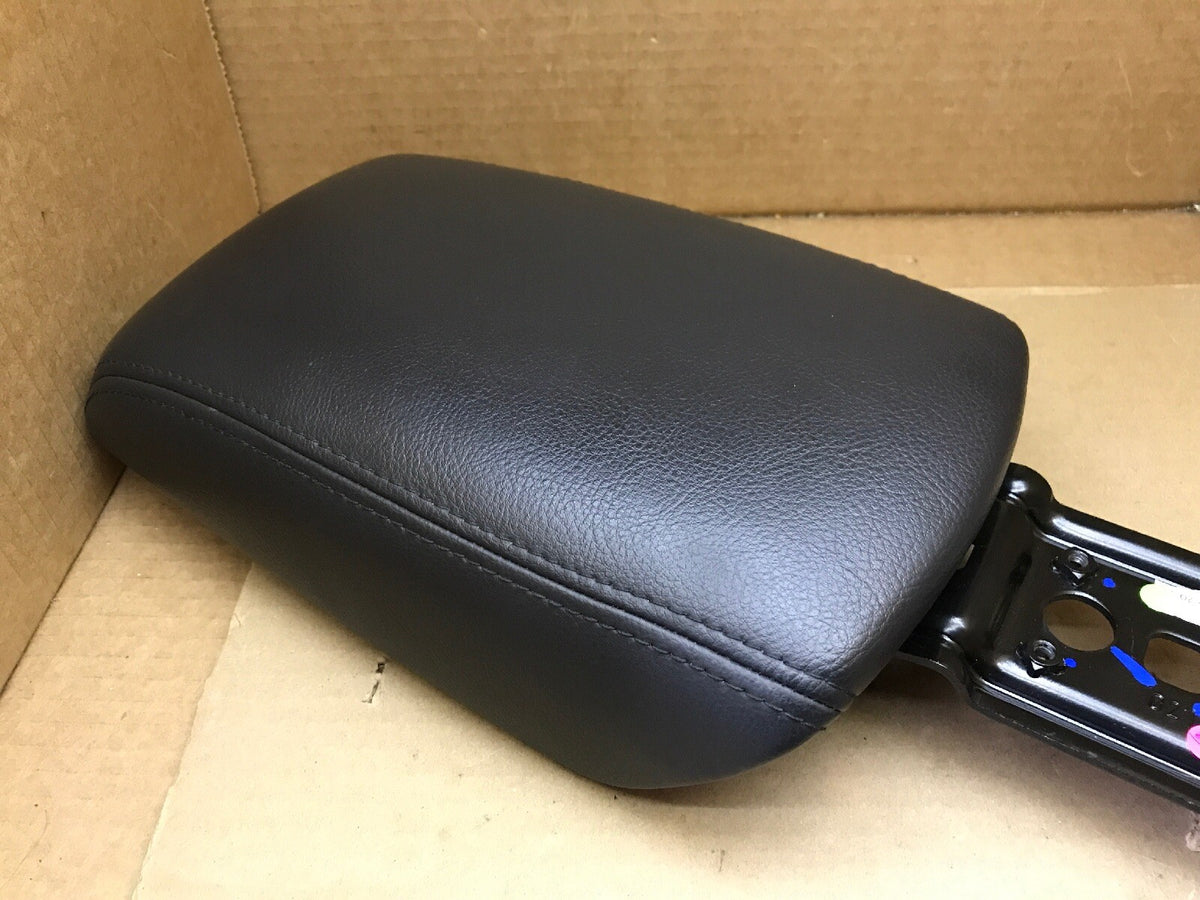 2012 2014 Ford Focus Center Console Lid Armrest Arm Rest Black Long Version6