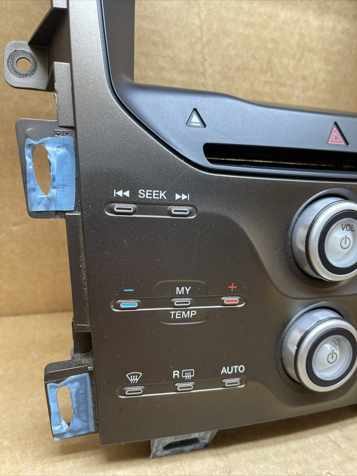 11 14 FORD EDGE 8" Dash Climate Control Radio Panel Bezel CT4T 18A802 BE1
