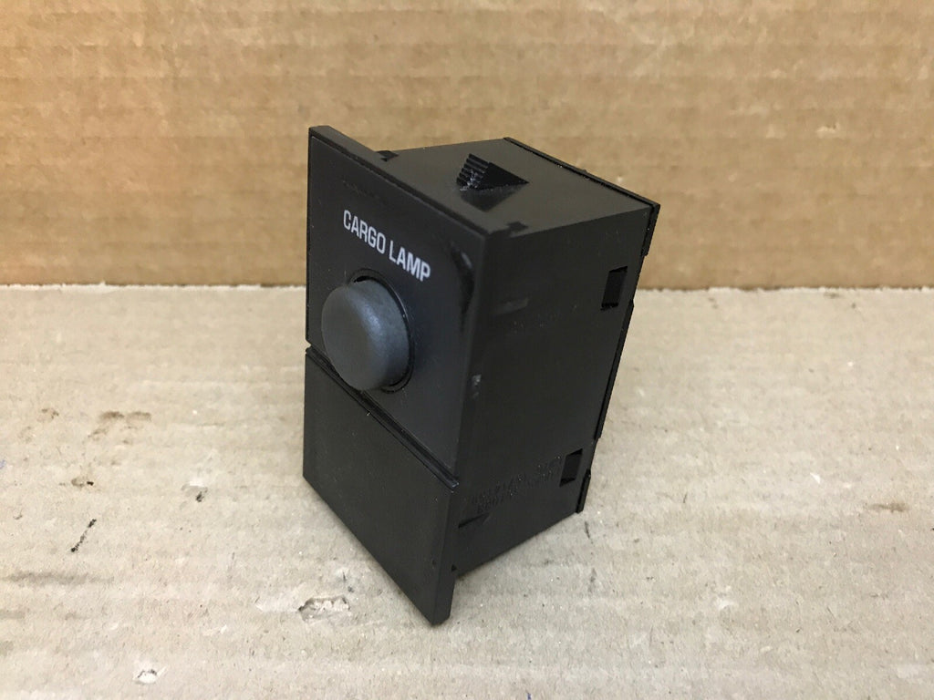 99 02 GMC Sierra Chevy Silverado Cargo Lamp Light Switch Button Control 157141592