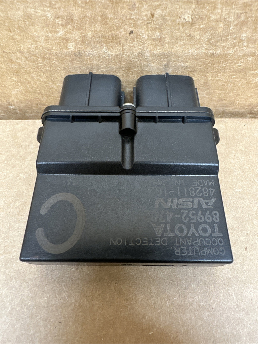 2010   2015 TOYOTA PRIUS SEAT OCCUPANT DETECTION MODULE  89952 47021 OEM3
