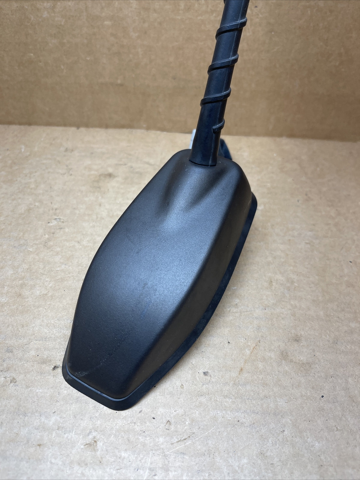 2017 2019 KIA SOUL EV Roof Mounted Radio Antenna Base OEM FACTORY 96210 B23201