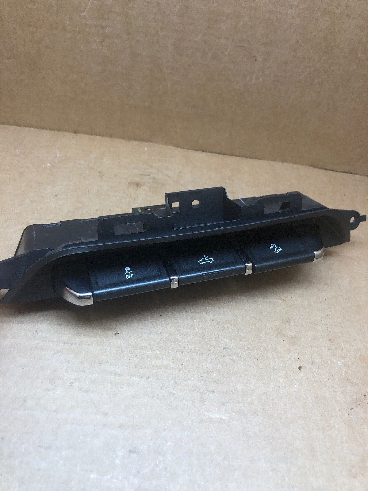 2015 2018 CHEVROLET SILVERADO OEM DASH STABILITY CONTROL SWITCH 231451610