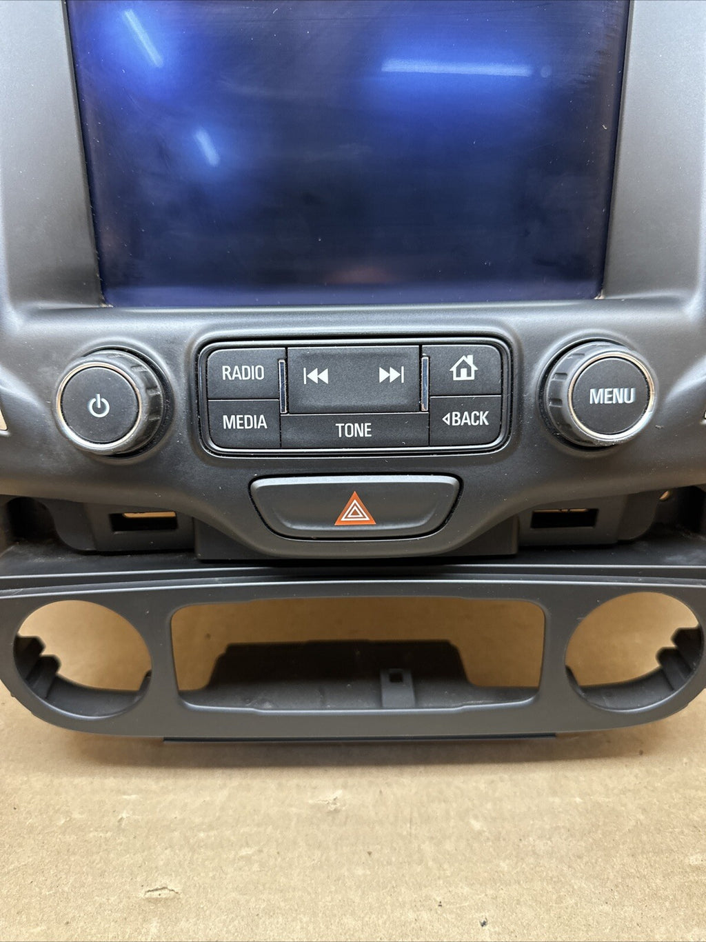 2018   2019 GMC Terrain OEM Climate Control Radio Display Screen 842992582