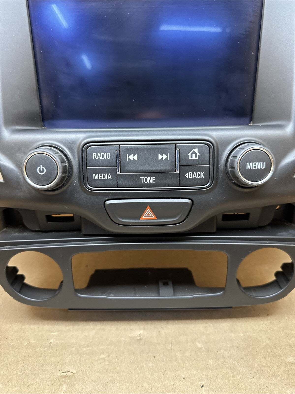 2018   2019 GMC Terrain OEM Climate Control Radio Display Screen 842992582