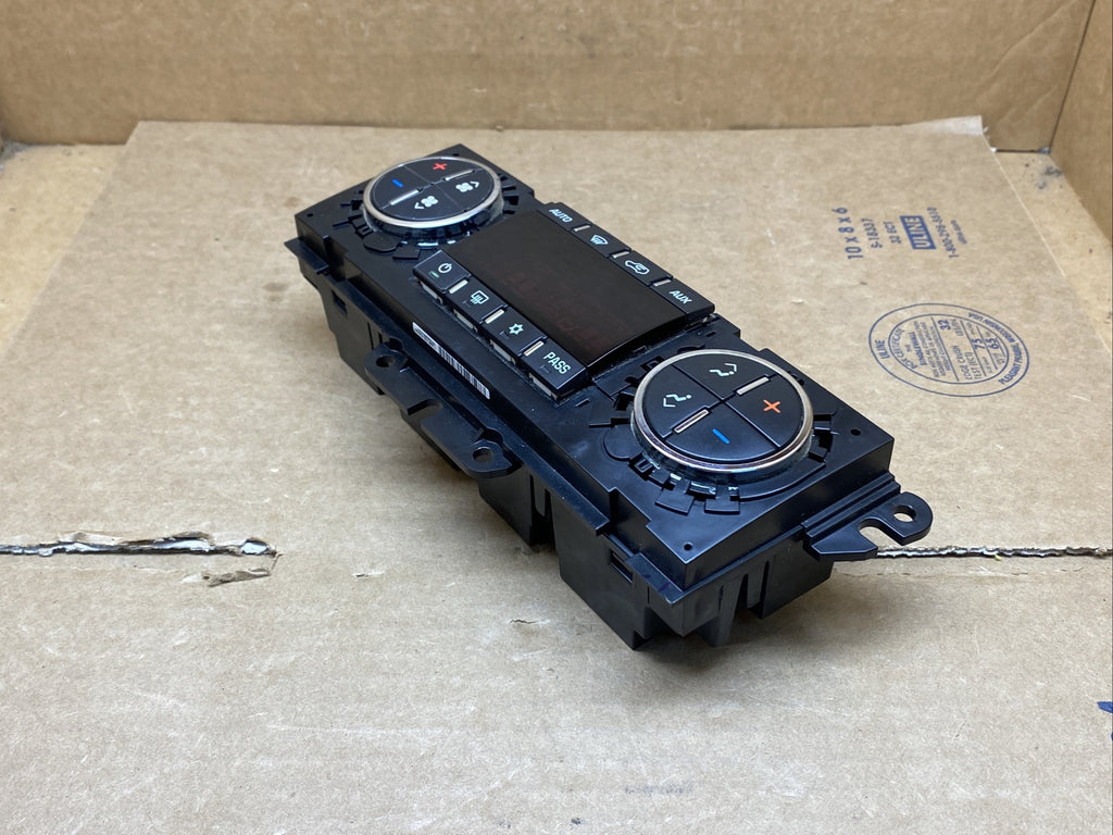2007 2012 GMC Acadia Front Digital Climate Temp Temperature Control 258947095