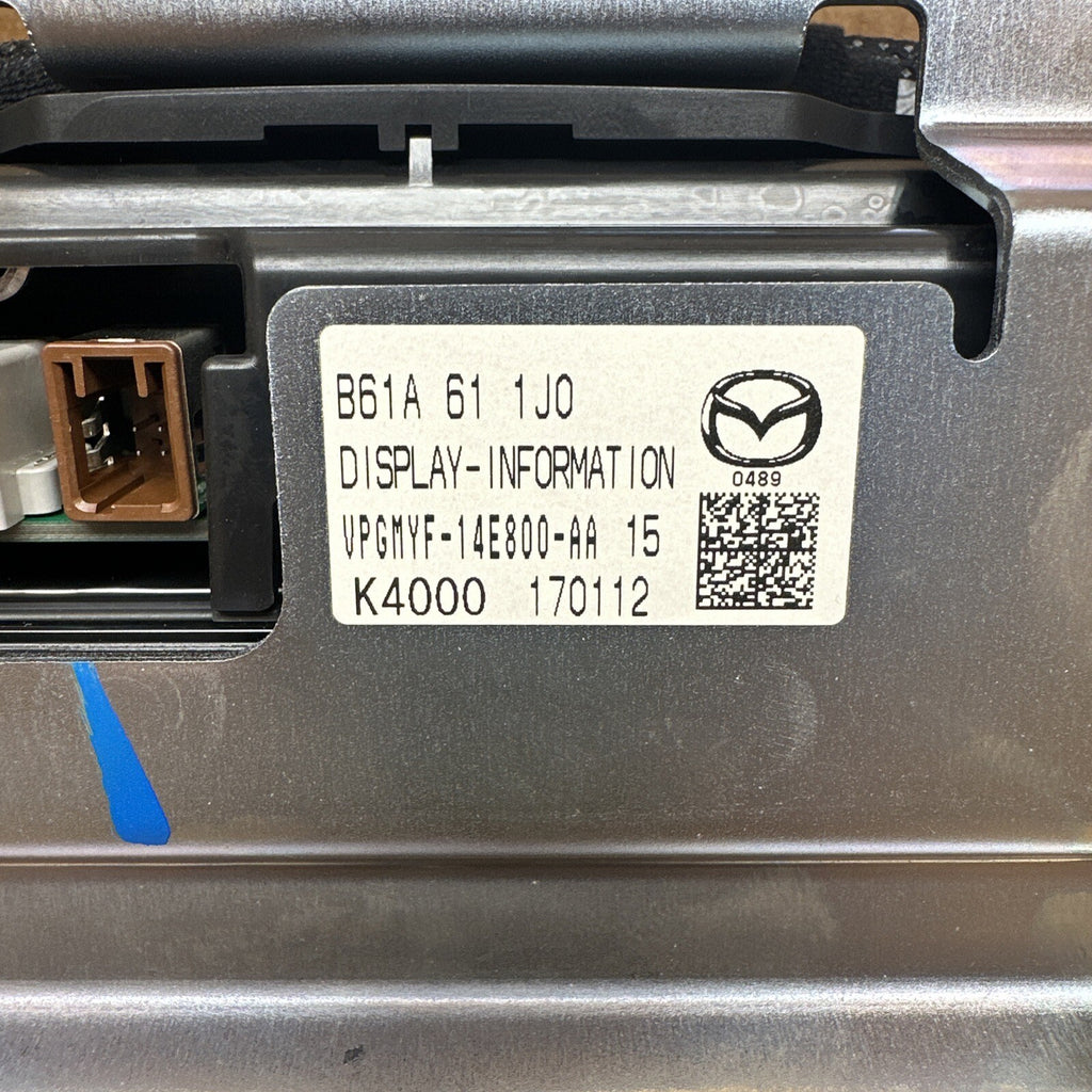 2014 2018 Mazda 3 Audio Radio Navigation Info Display Screen OEM B61A 61 1J09
