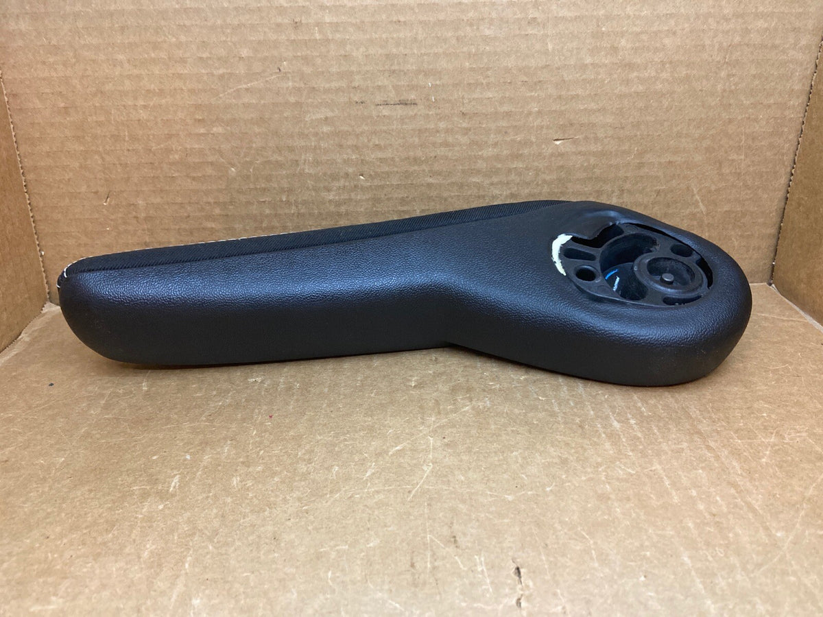 2011 2016 GRAND CARAVAN TOWN & COUNTRY ARMREST FRONT LEFT DRIVER BLACK ARM REST10