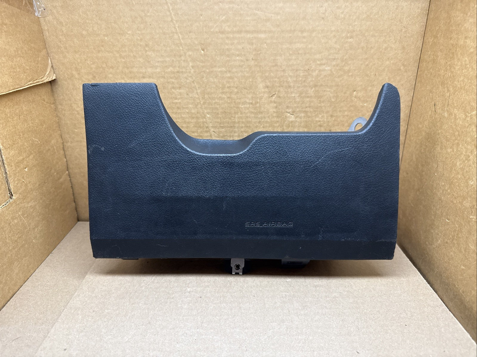 2014 2019 Toyota Yaris Front Left Side Driver Knee Lower Air Bag Airbag Black0
