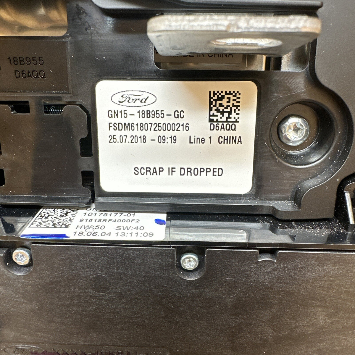 2018   2021 Ford EcoSport OEM Information Display Screen 8.0" GN15 18B955 GC5