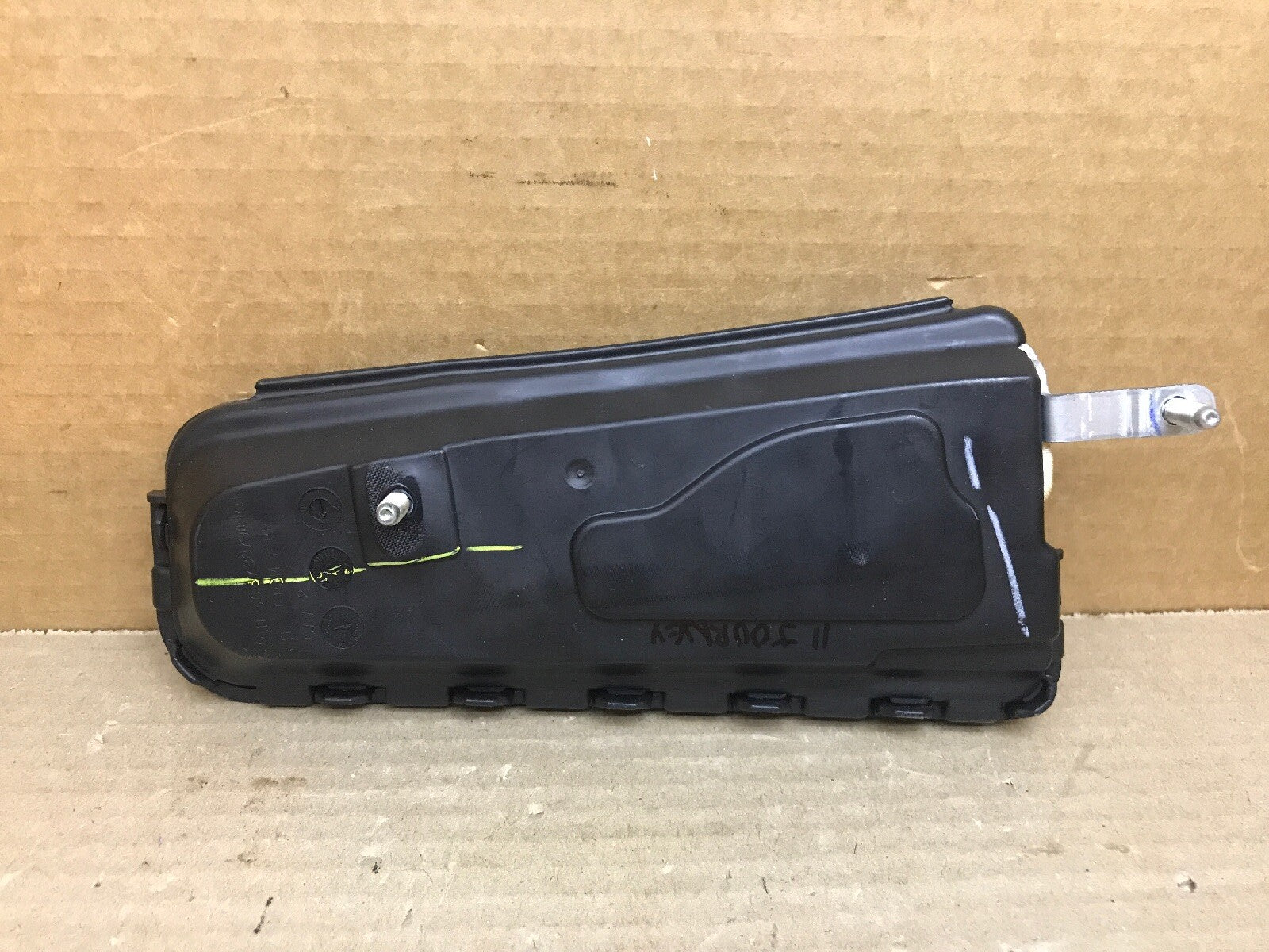 09 14 200 JOURNEY AVENGER RIGHT FRONT PASSENGER SEAT AIRBAG AIR BAG P04645992AD3