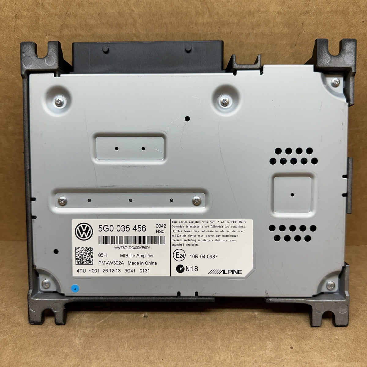 OEM VW GOLF VII GOLF SPORTSVAN AM AMPLIFIER FOR SOUND SYSTEM 5G00354560
