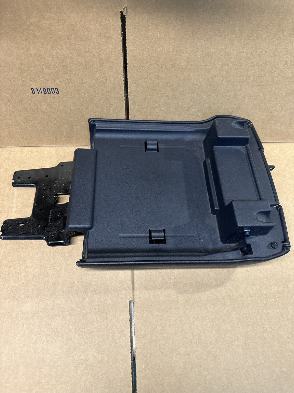 2015-2020 Ford F150 Center Console Cover Lid Top Arm Rest Armrest Black3