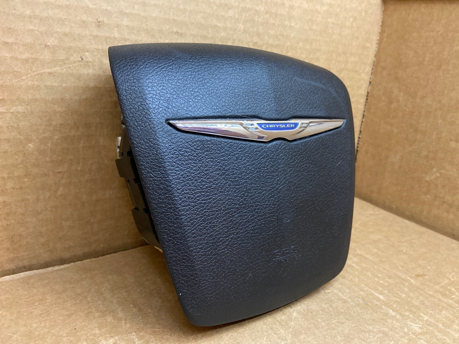 CHRYSLER 300 FRONT LEFT DRIVER SIDE STEERING WHEEL AIRBAG AIR BAG P1JA22DX9AH4