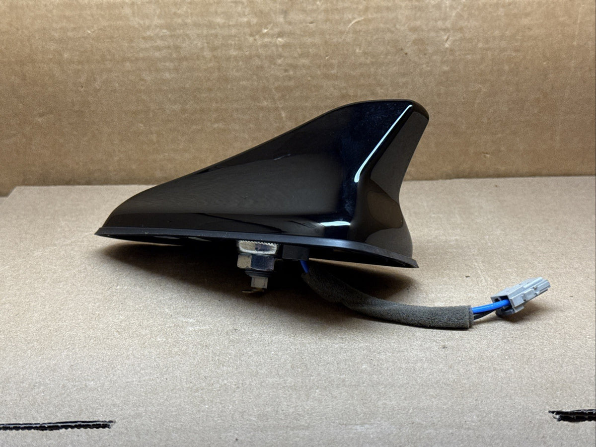2020 2022 Kia Soul Radio Roof Rear Antenna Assembly Black OEM 96210 K00007