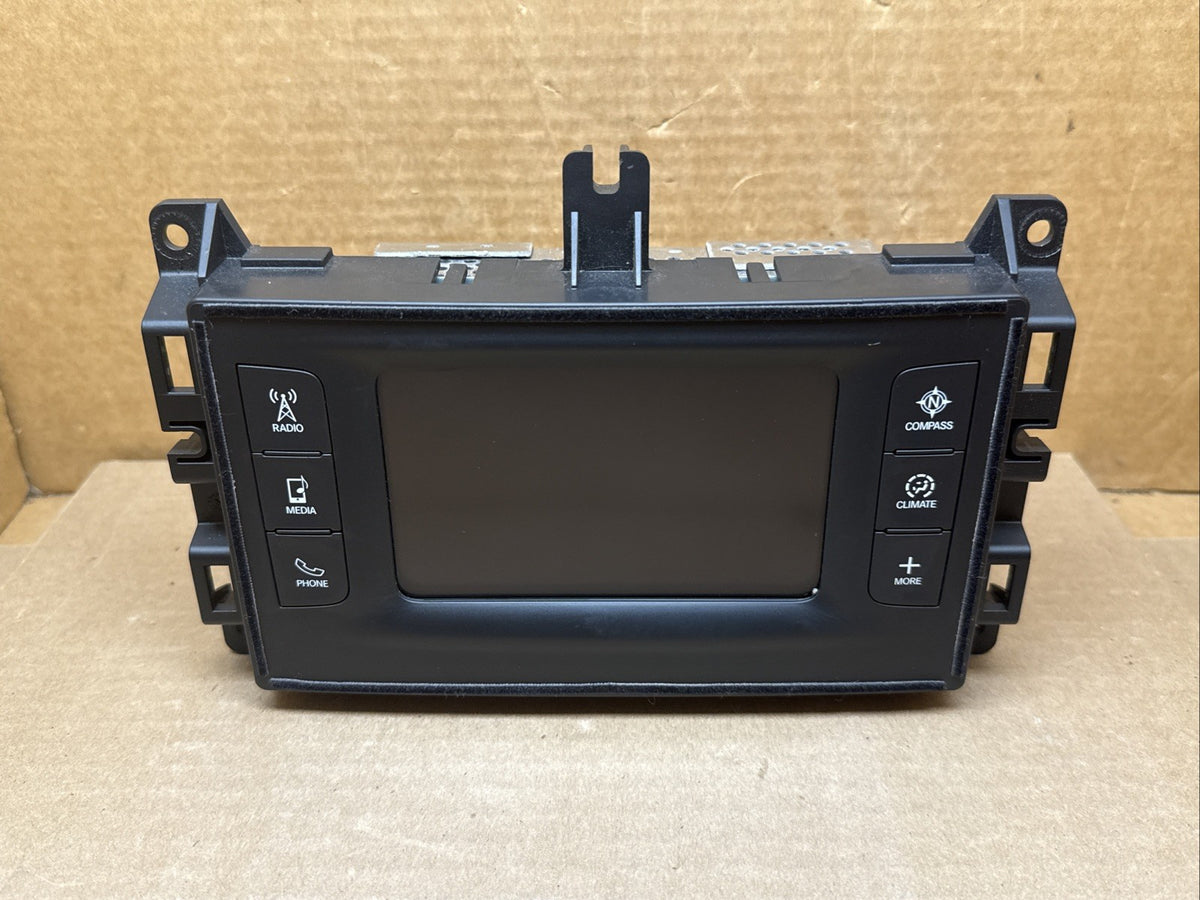 2015-2016 Jeep Grand Cherokee Touchscreen Radio VP2 P68237062AD 68237062AD0