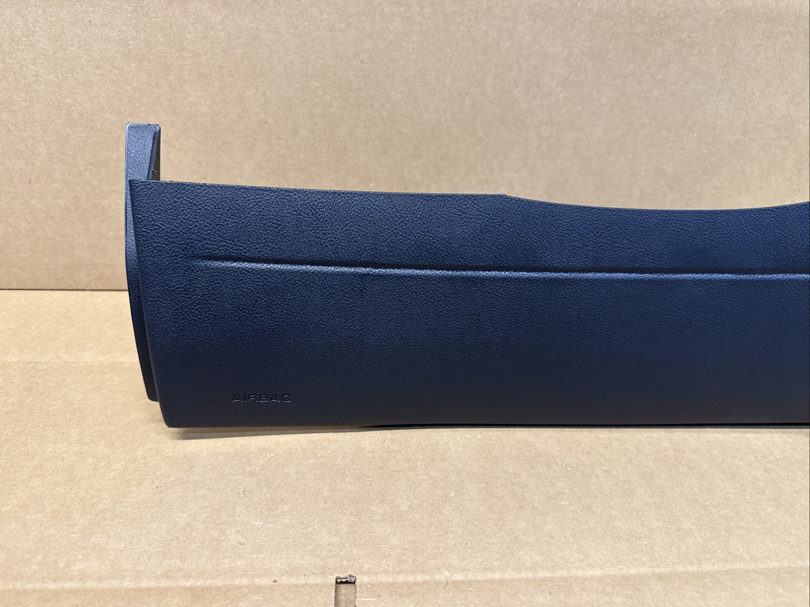 16 18 MKX 19 21 Nautilus Front Left Side Driver Knee Lower Air Bag Airbag Black1