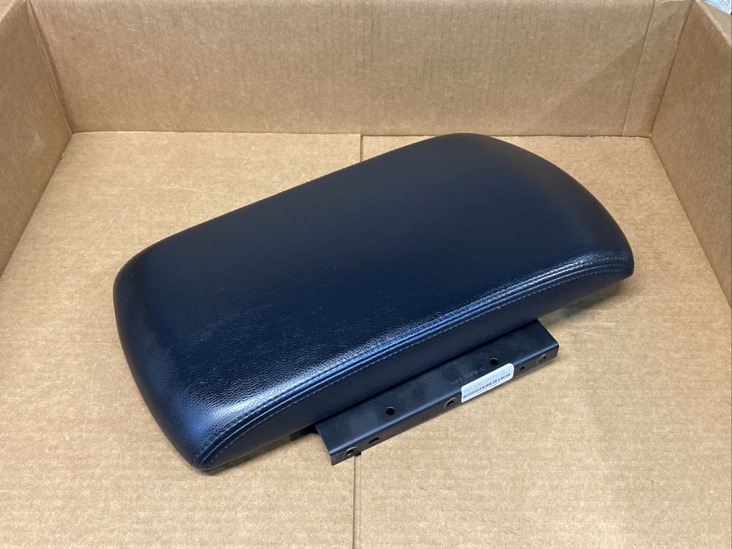 2012 2015 Nissan Armada Center Console Lid Cover Top Arm Rest Armrest Black5
