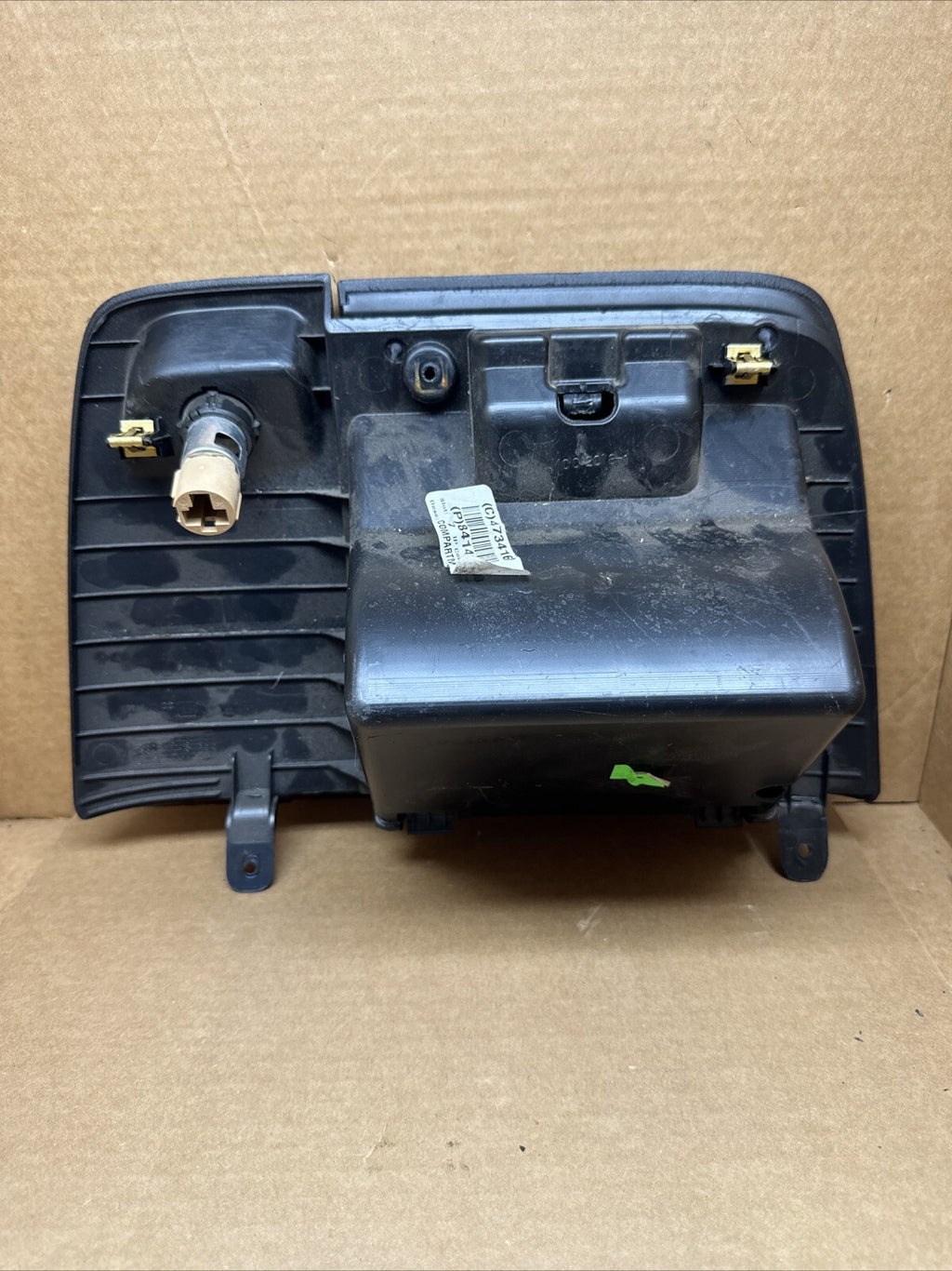 2015 2019 CHEVY SILVERADO GMC SIERRA LOWER DASH STORAGE COMPARTMENT 841468607
